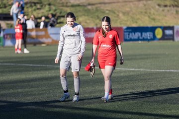 Bild 376 - wBJ Eimsbuettler TV - VfL Wolfsburg : Ergebnis: 1:3